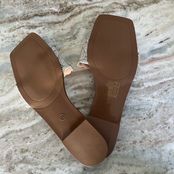 NWT Rhinestone sandals - Picture 3 of 3